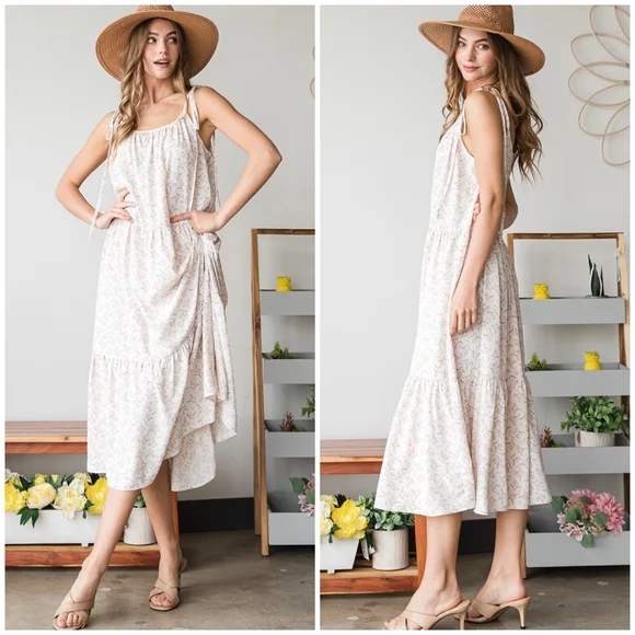 PLUS SIZE Boho Chic Ivory Floral Relaxex Fit Tiered Maxi Dress - Picture 1 of 6